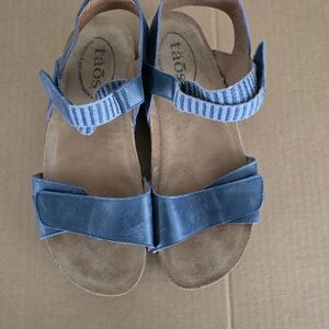 Taos Footwear Women's Striped Blue Sandals